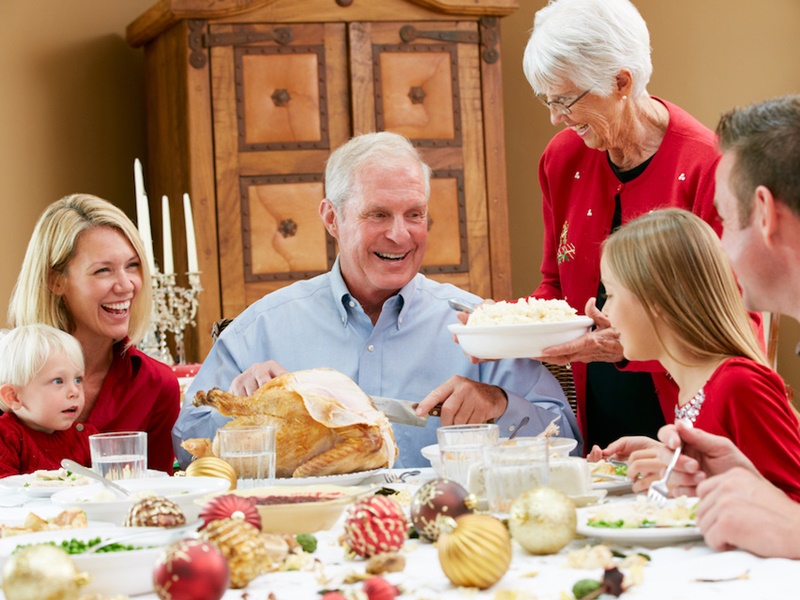 Cómo debe ser la alimentación de los mayores en Navidad